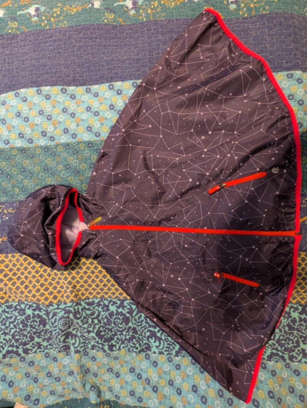 Kids Champion Poncho Medium